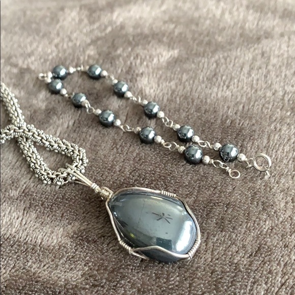 Hematite & Silver duo (Pendant & Bracelet) - Picture 2 of 4